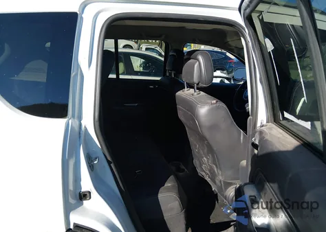 2016 Jeep Compass Latitude z USA, uszkodzony, nr VIN 1C4NJDEB7GD586591